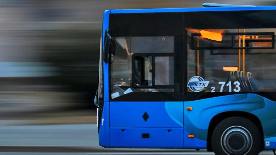 moving-bus